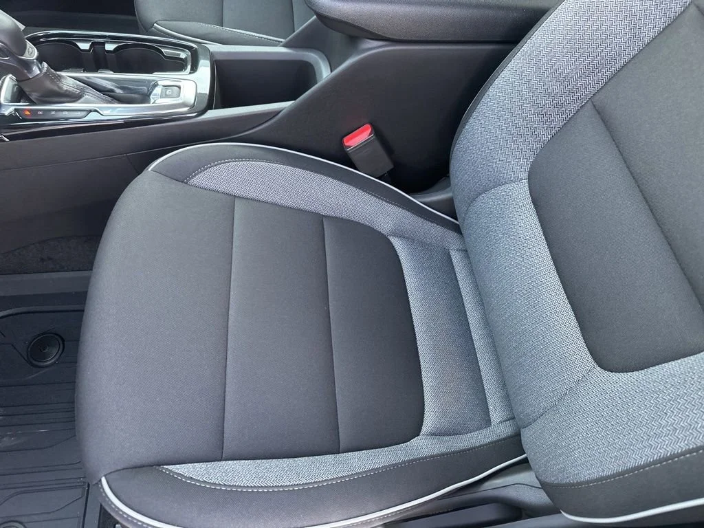 New 2026 Summit White Chevrolet LT image 4