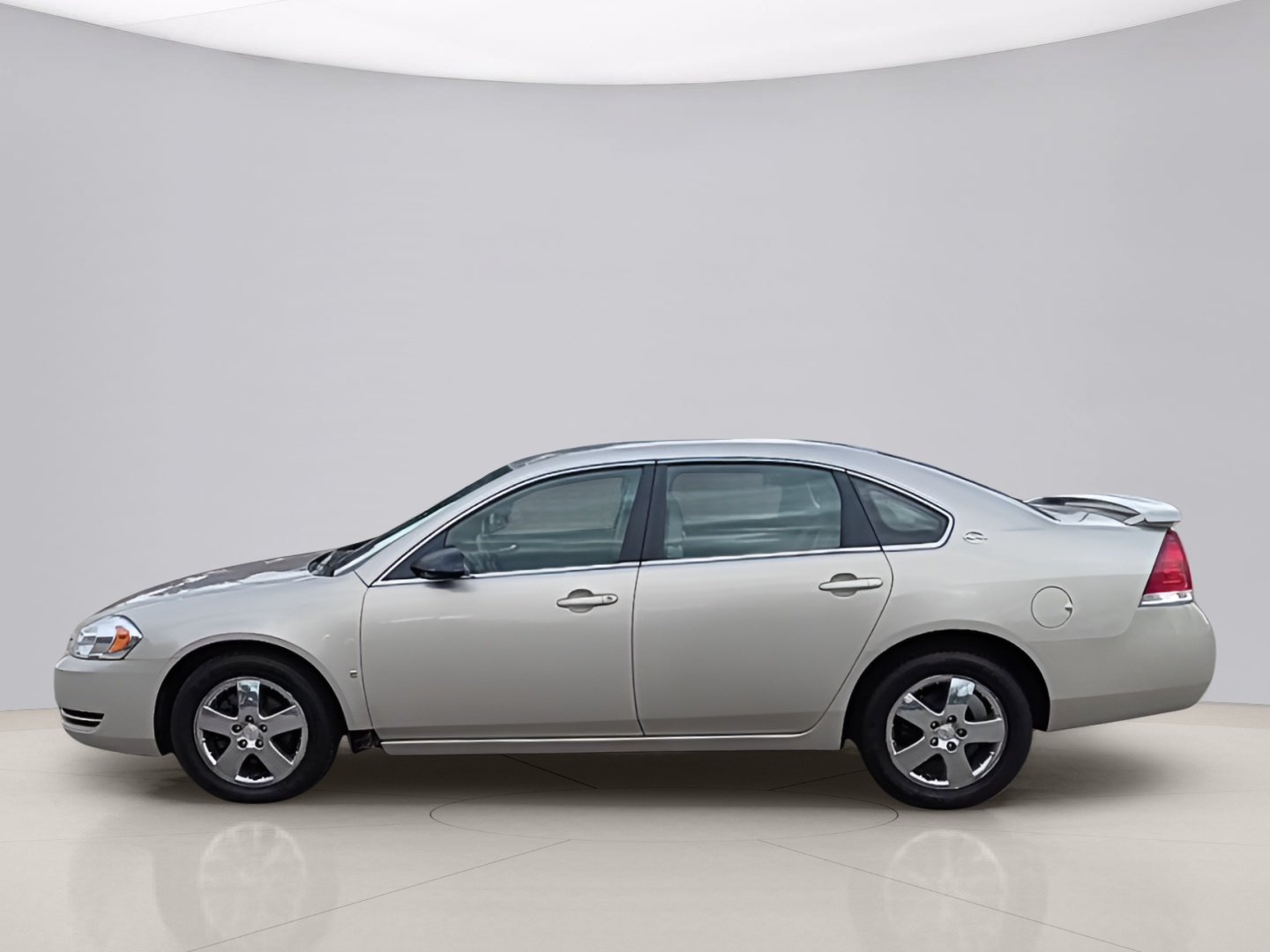 Used 2008 Gold Chevrolet LT image 2