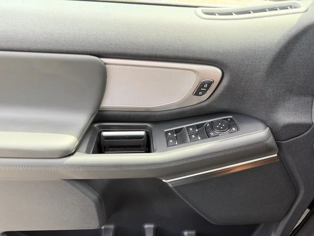 New 2026 Agate Black Metallic Ford MAX Active image 32