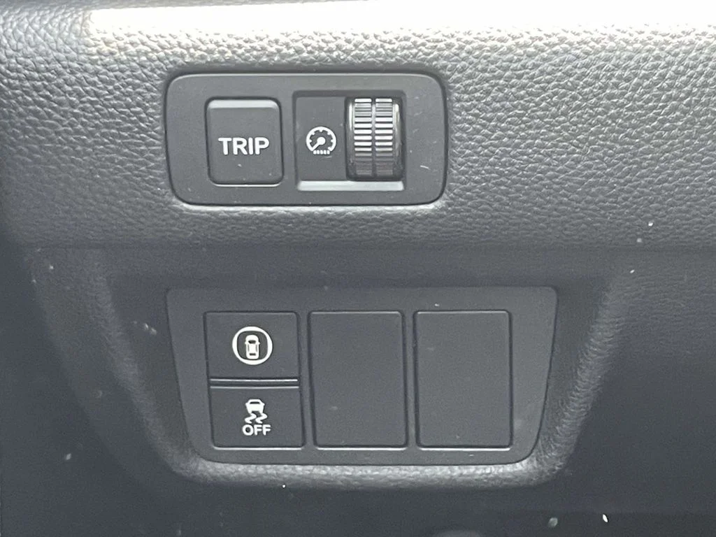 Used 2018  Honda Sport image 29