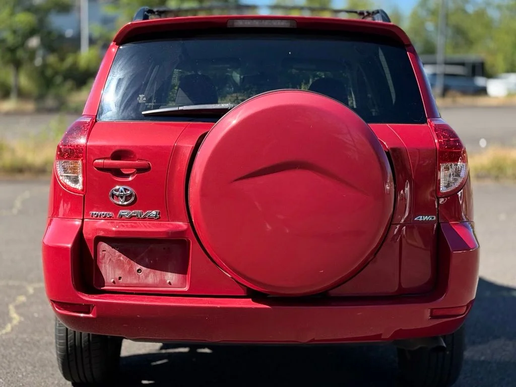 Used 2007  Toyota Base image 4