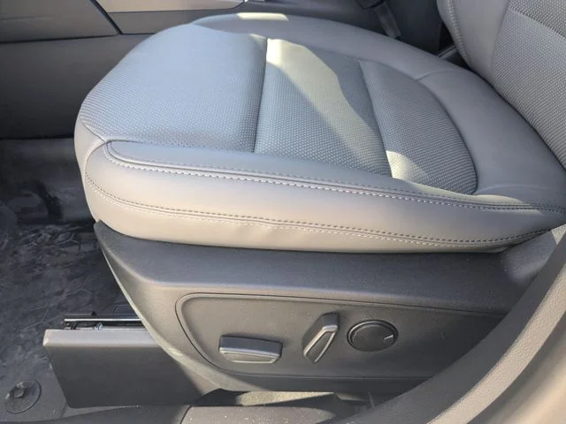 New 2026 Oxford White Ford Badlands® image 18