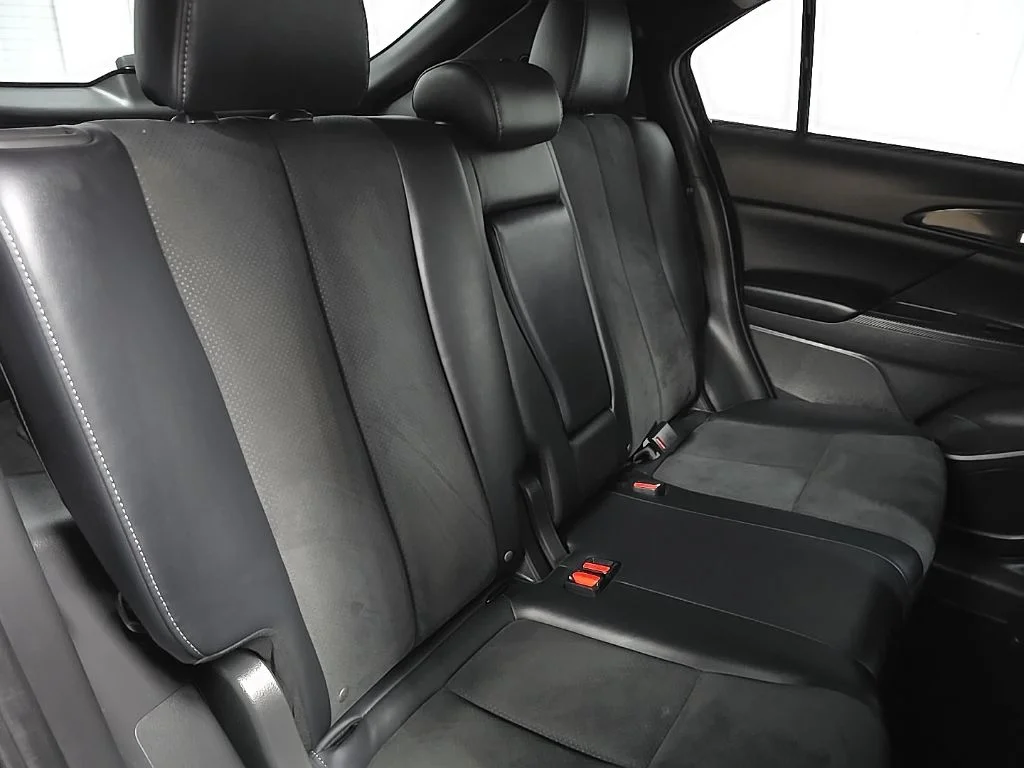 Used 2025 Black Mitsubishi SE image 19
