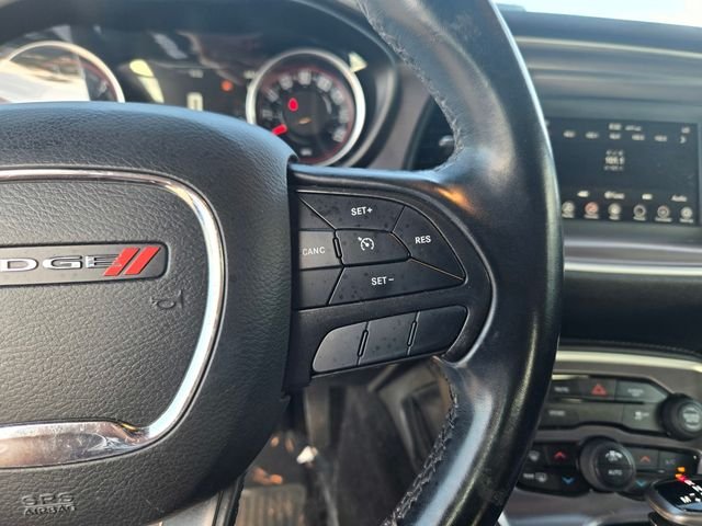 Used 2019 White Dodge SXT image 18