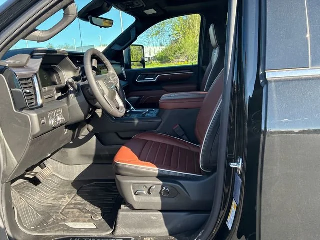 New 2026 Onyx Black GMC Denali Ultimate image 10