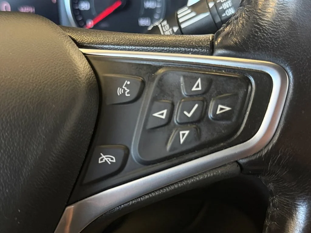 Used 2022 IRON GRAY METALLIC Chevrolet Premier image 32