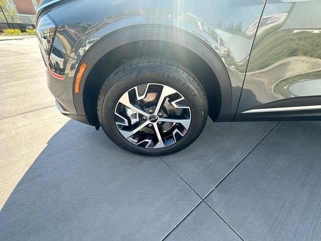 Certified Used 2024 Gray Kia EX image 31