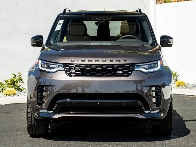 New 2026 Charente Grey Land Rover Dynamic SE image 3