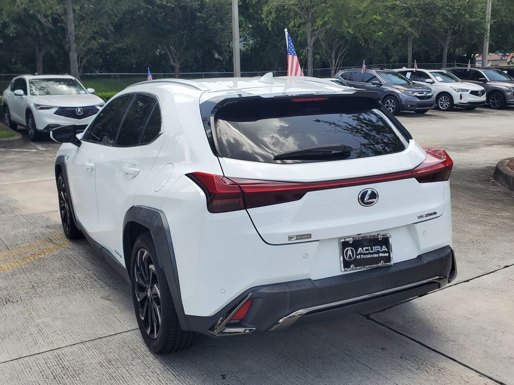 Used 2020 White Lexus 250h F SPORT image 5