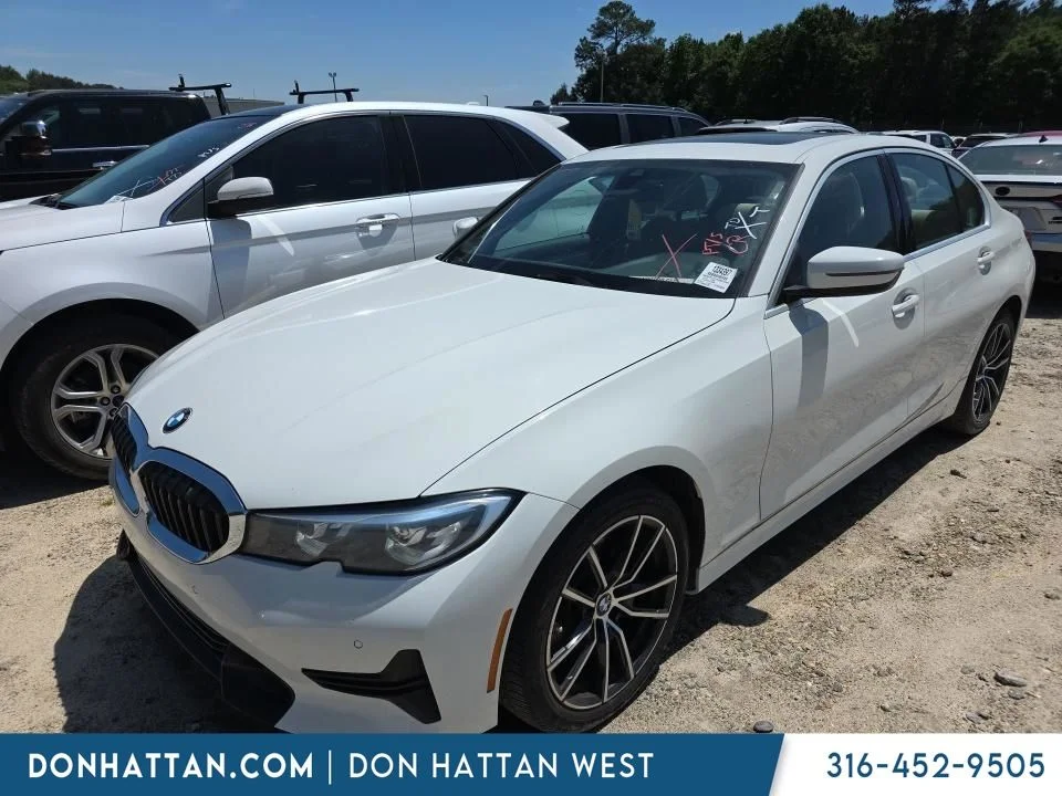 2019 BMW 3 Series 330i Sedan's photo