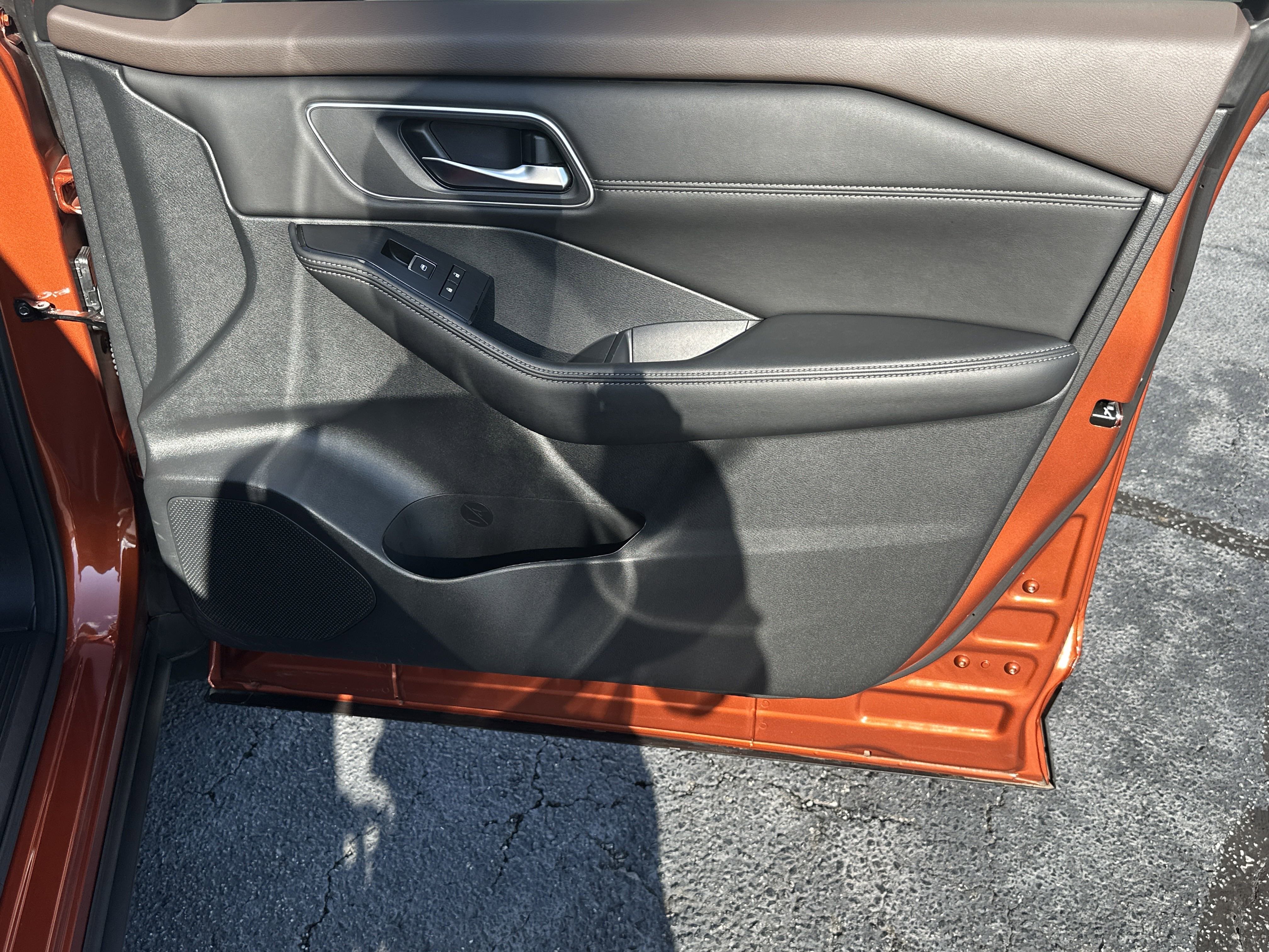 2023 Nissan Rogue Platinum - Photo 16