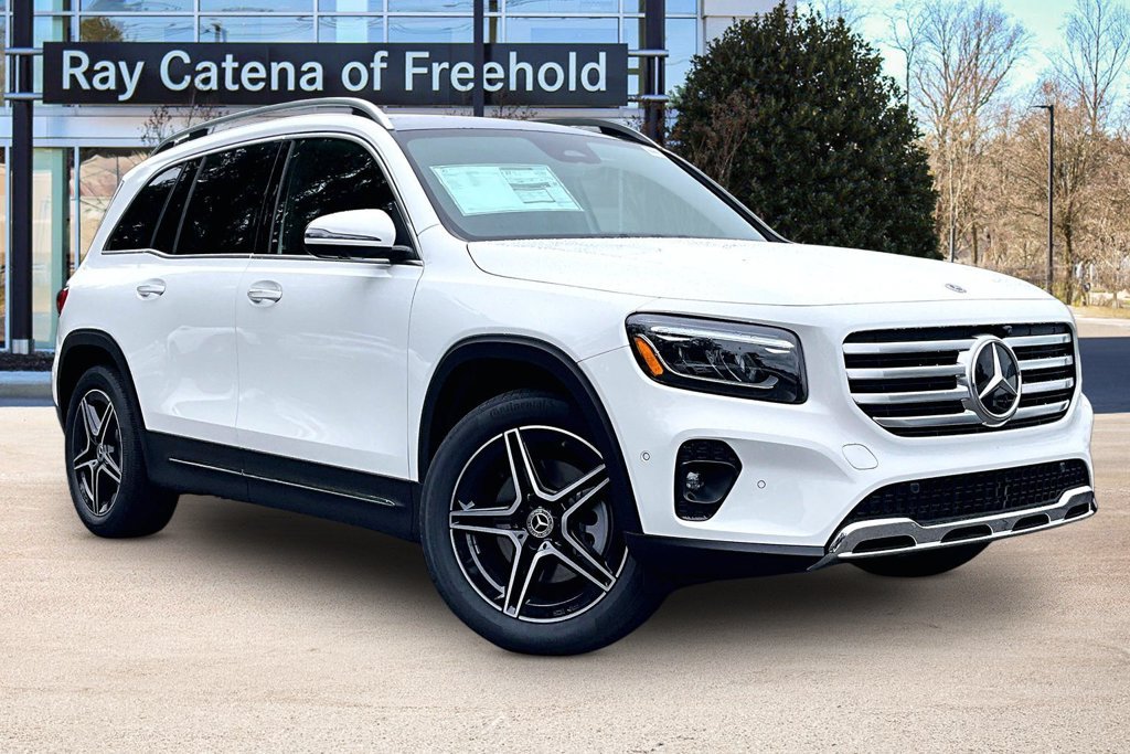 New 2026 Polar White Mercedes-Benz GLB 250 image 2