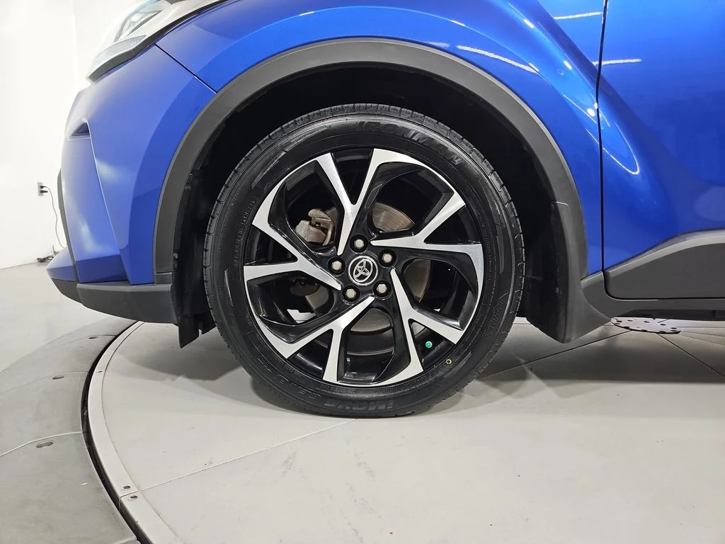 Used 2022 Blue Toyota XLE image 27