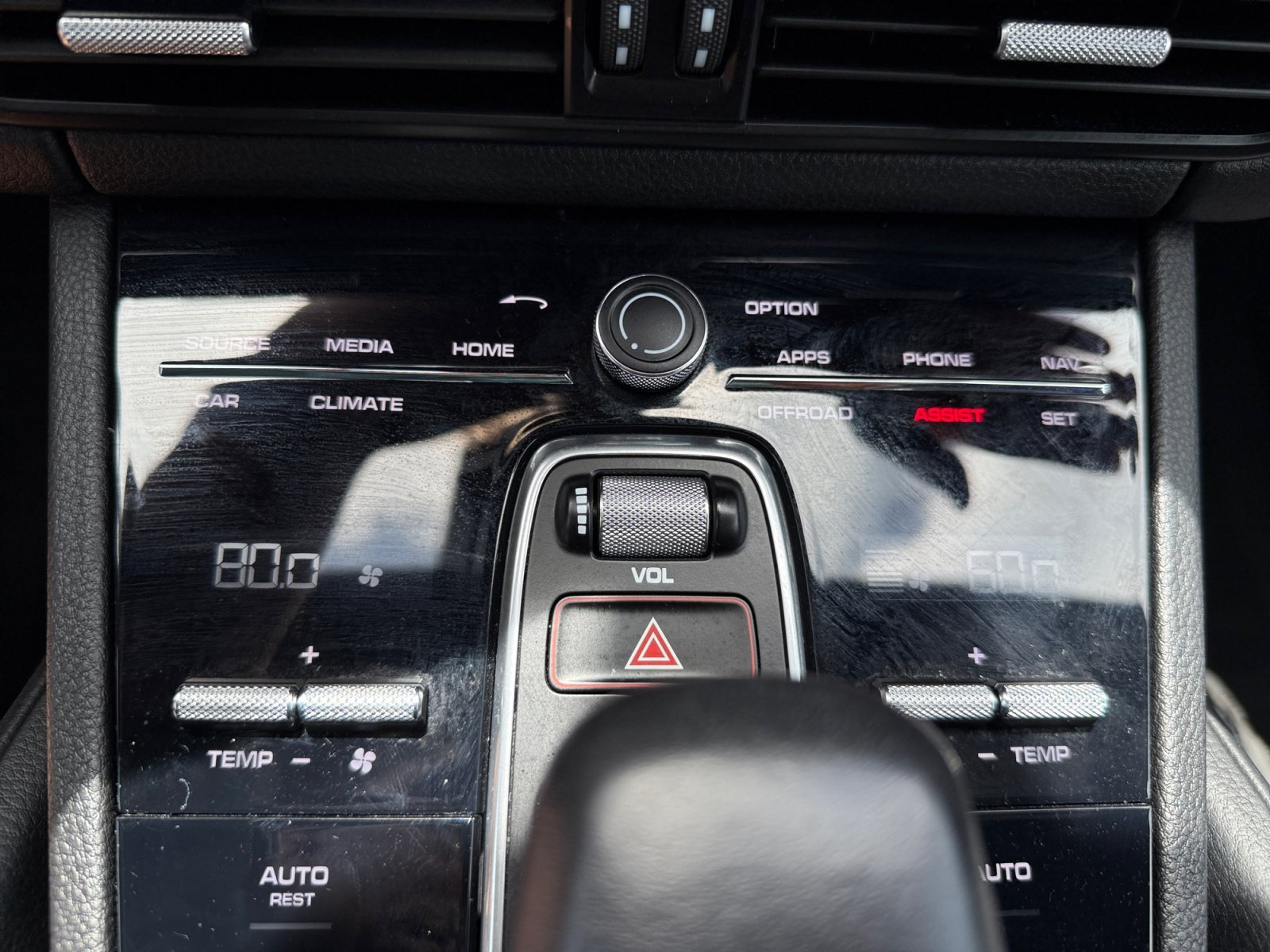 Used 2022 White Porsche Base image 13