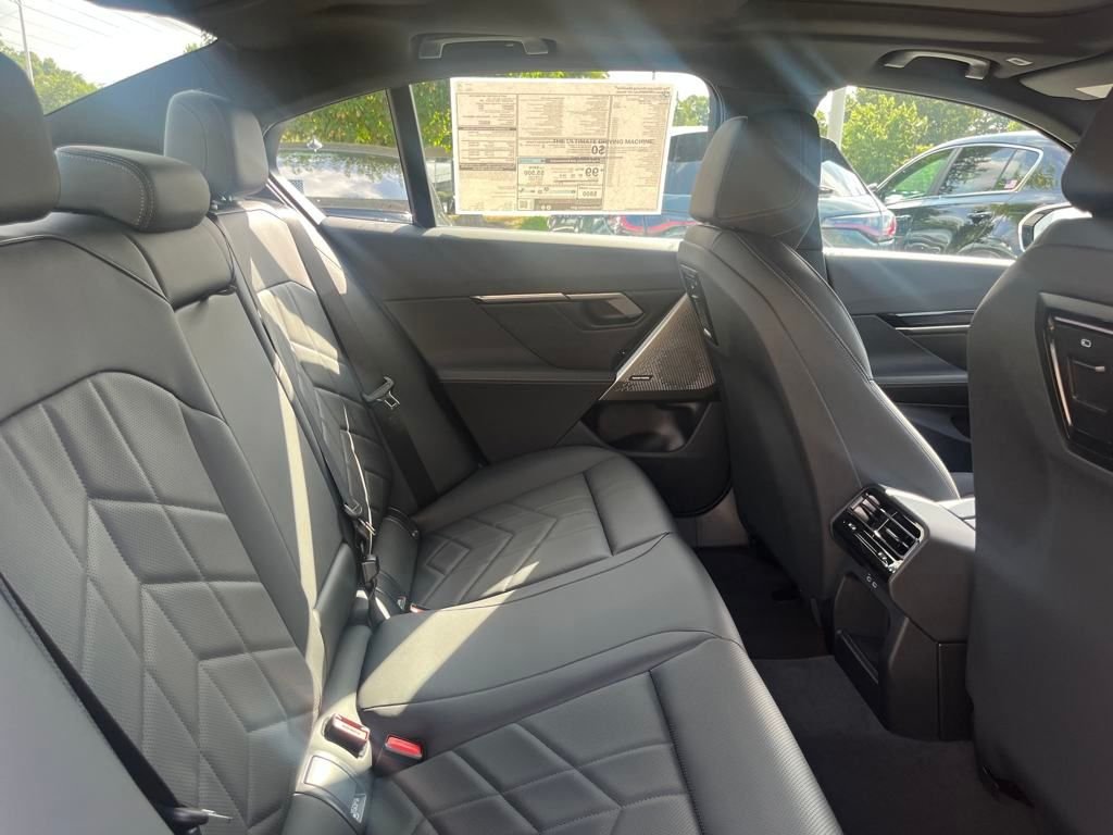 2025 BMW i5 40 - Photo 31