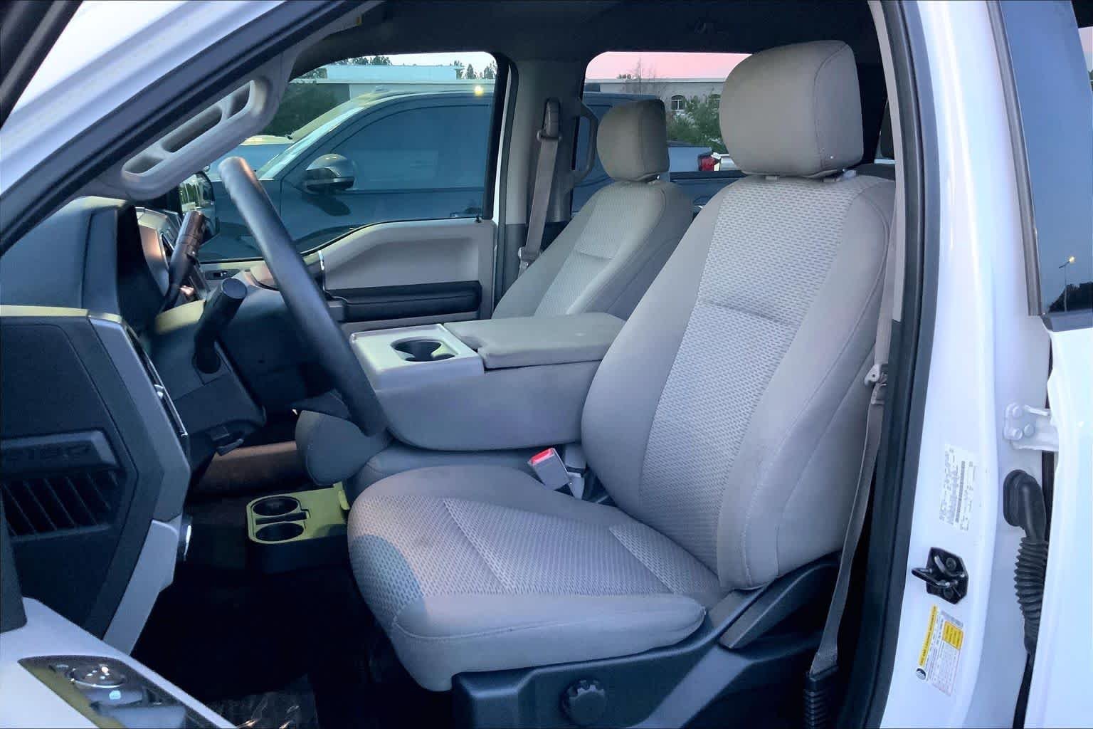 Used 2018 Oxford White Ford XLT image 8