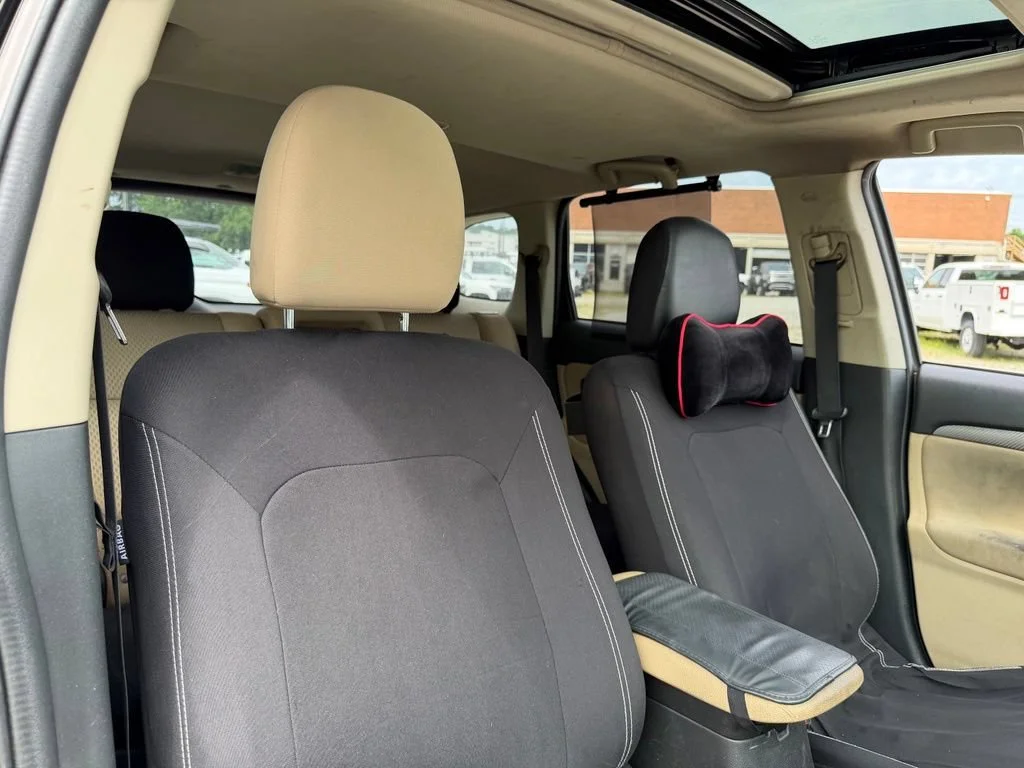 Used 2017  Mitsubishi SE image 14