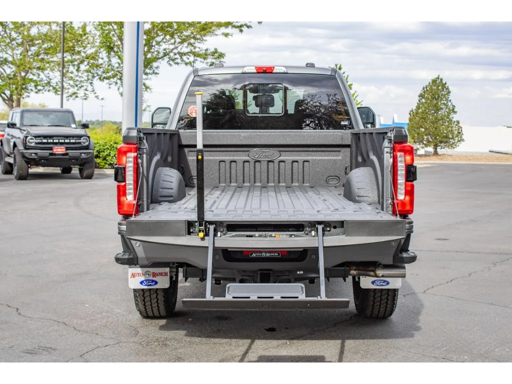 New 2026 Carbonized Gray Metallic Ford F-350® Lariat® image 15