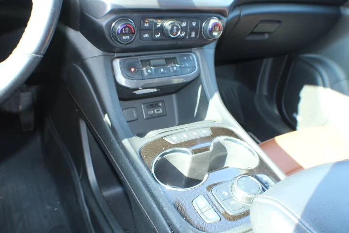 Used 2020 DARK SKY METALLIC GMC AT4 image 11