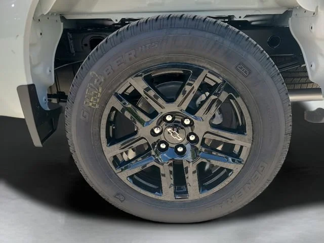 New 2026 Summit White Chevrolet RST image 11