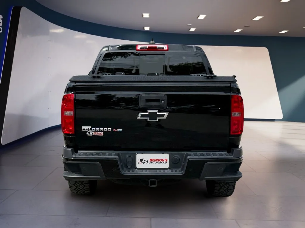 Used 2019 Black Chevrolet Z71 image 4