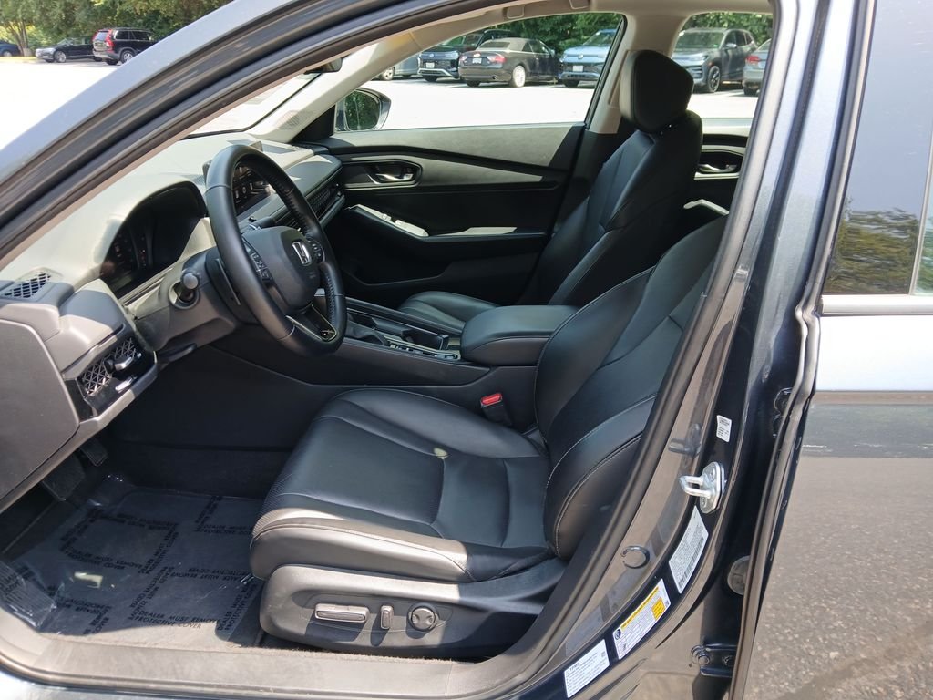 Used 2023  Honda EX-L image 19