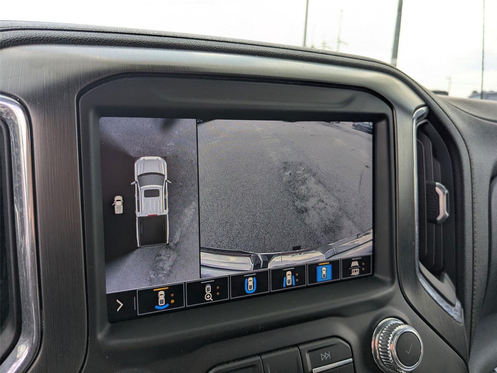 Used 2021 Summit White GMC AT4 image 22