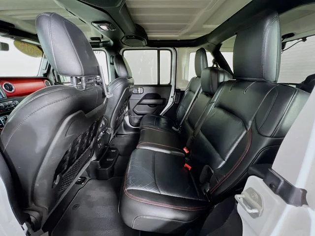 Used 2018 White Jeep Unlimited Rubicon image 24