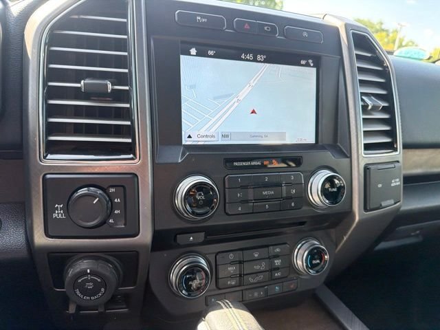 Used 2018 White Platinum Clearcoat Metallic Ford Limited image 25