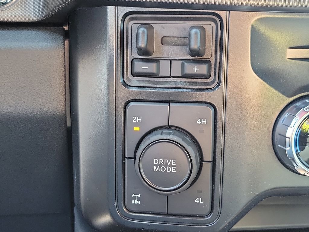 2025 Ford F-350 Super Duty Platinum - Photo 29