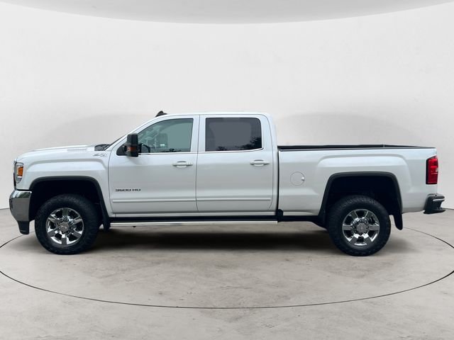 Used 2018 White Frost GMC SLE image 8