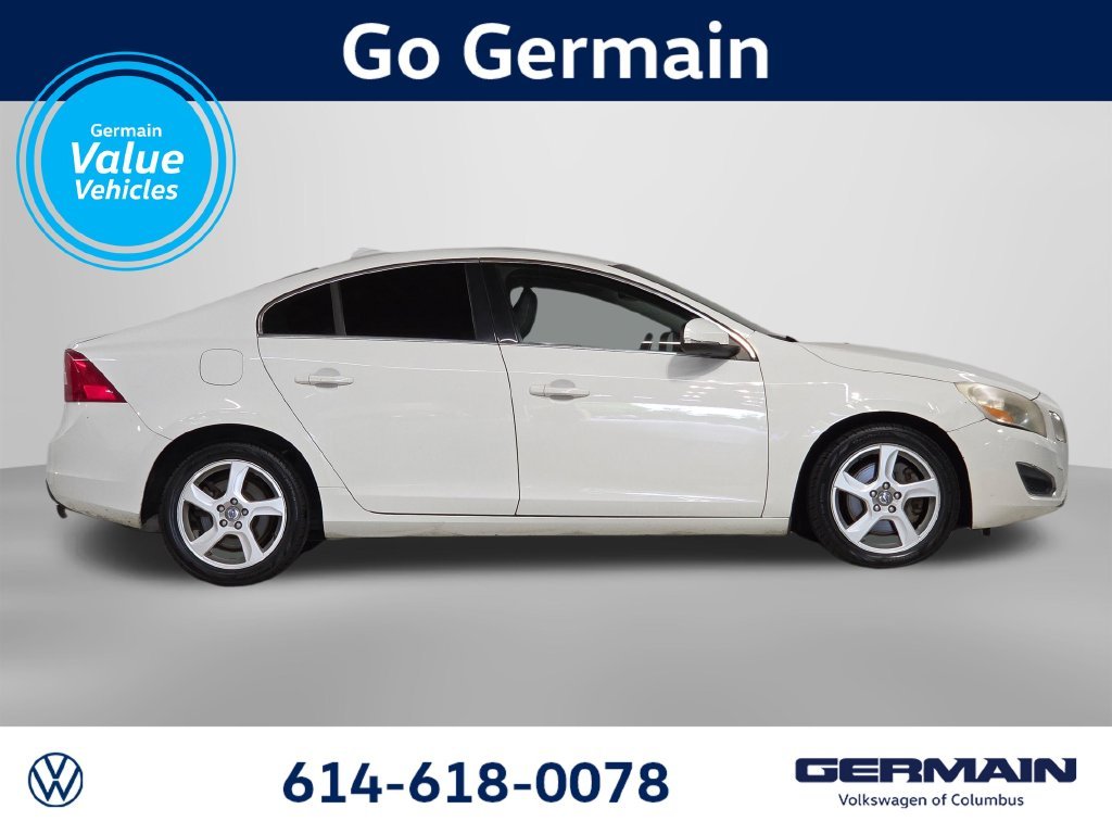 Used 2012  Volvo T5 image 5