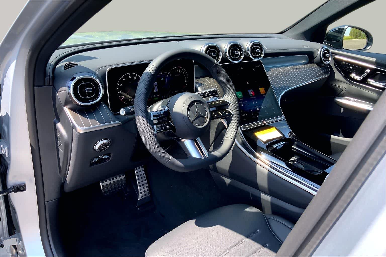 2026 Mercedes-Benz GLC Base - Photo 8