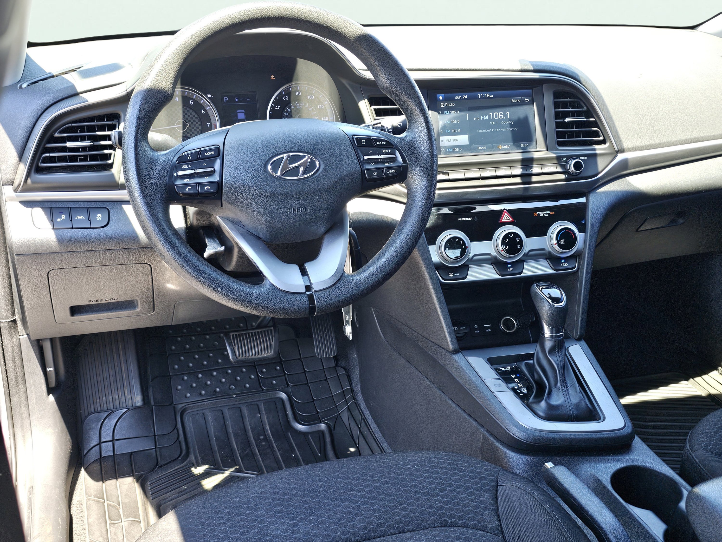 Used 2019 Machine Gray Hyundai SEL image 31