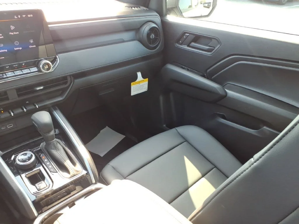 2026 Chevrolet Colorado Trail Boss - Photo 25