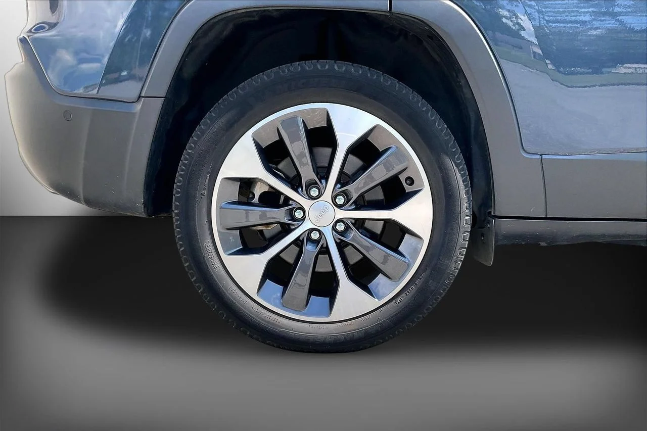 Certified Used 2022 Blue Jeep Limited image 37