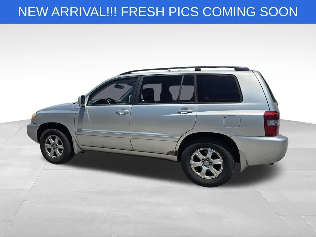 Used 2006  Toyota 4dr V6 (Natl) image 15