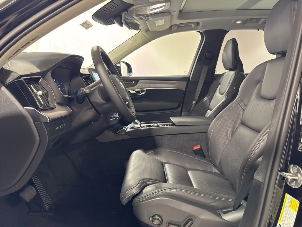 New 2026 Onyx Black Metallic Volvo T8 Ultra image 19