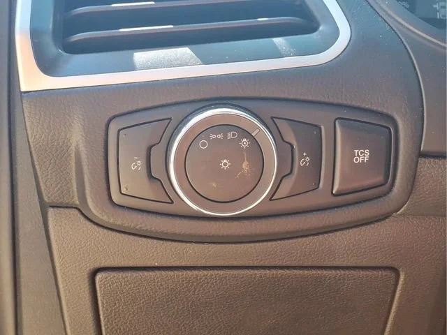 Used 2024  Ford SEL image 15