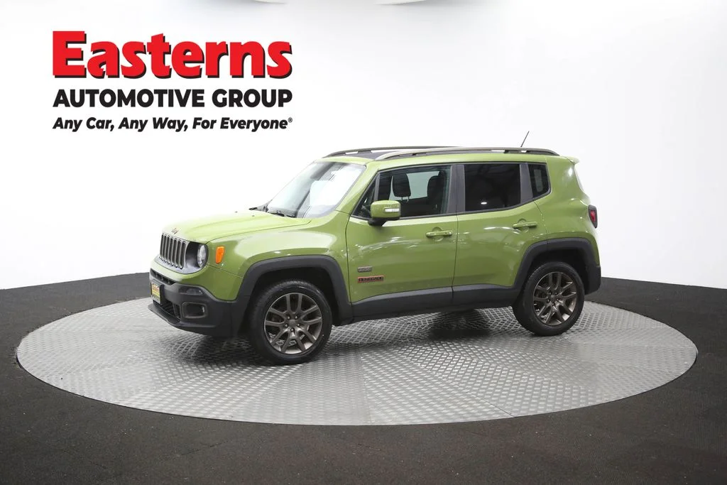 Used 2016 Green Jeep Latitude image 61