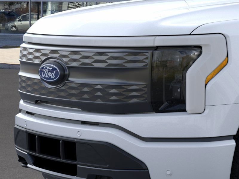 2025 Ford F-150 Lightning Lariat - Photo 17