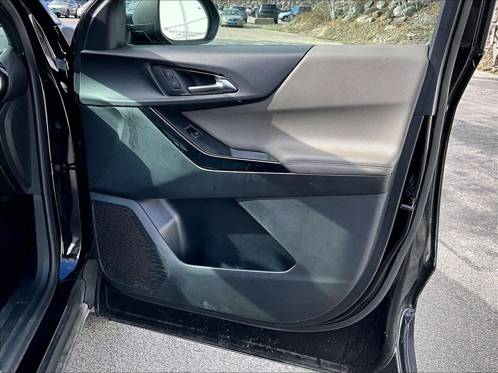 Used 2025 Mosaic Black Metallic Chevrolet LT image 12
