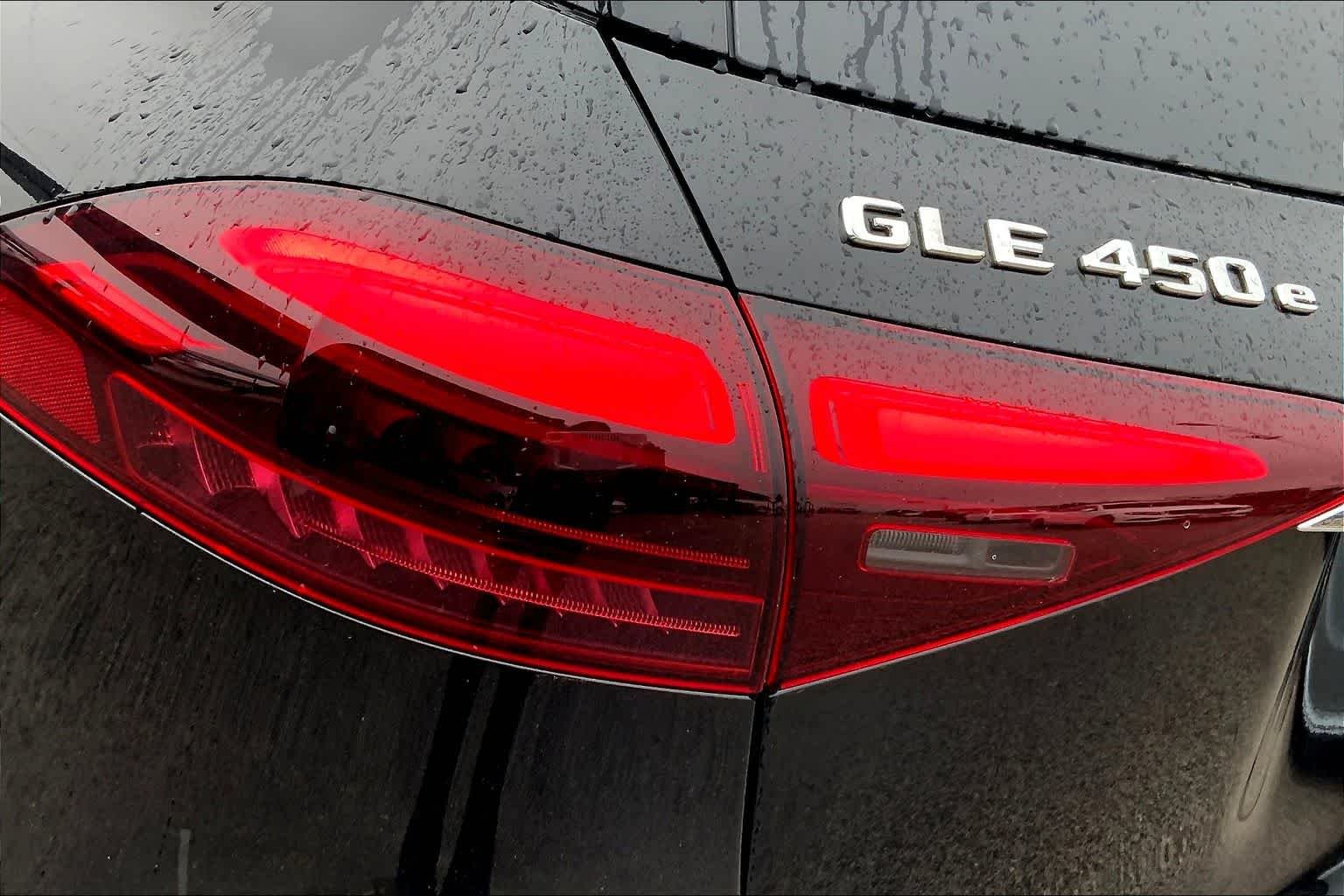 Used 2025 Black Mercedes-Benz GLE 450e image 6