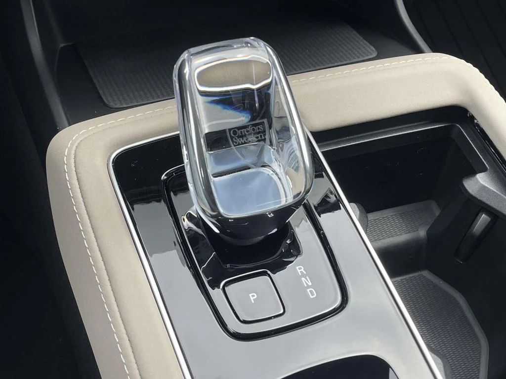 New 2026 Crystal White Pearl Volvo Plus image 20