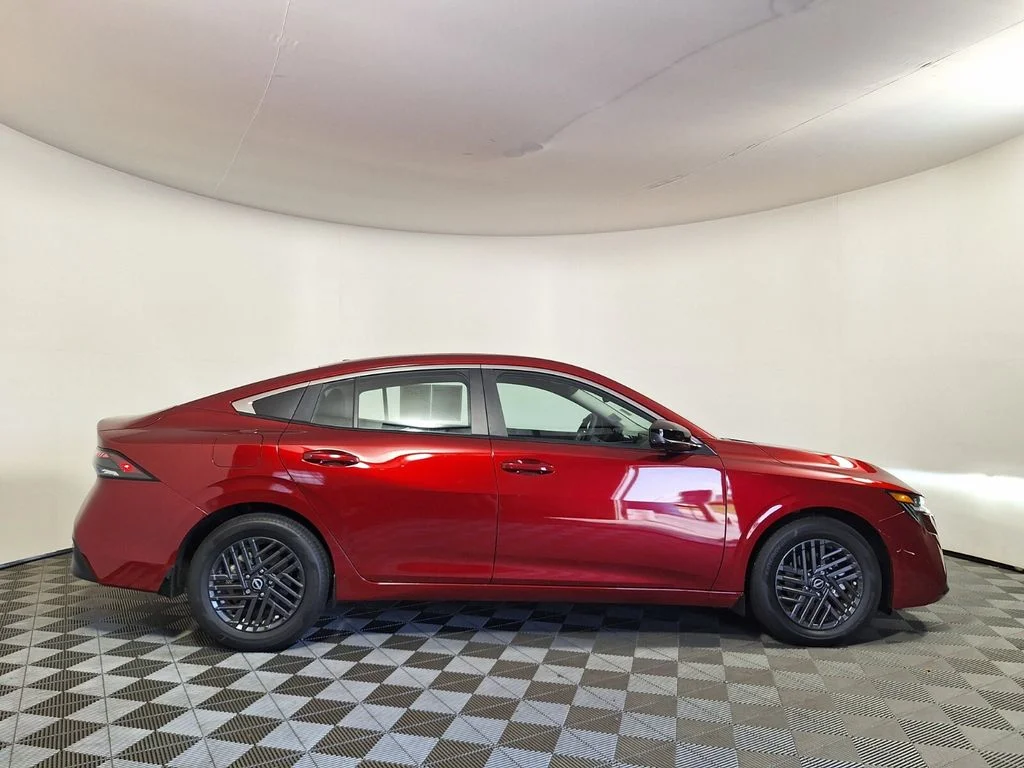 Used 2026 Scarlet Nissan SV image 4