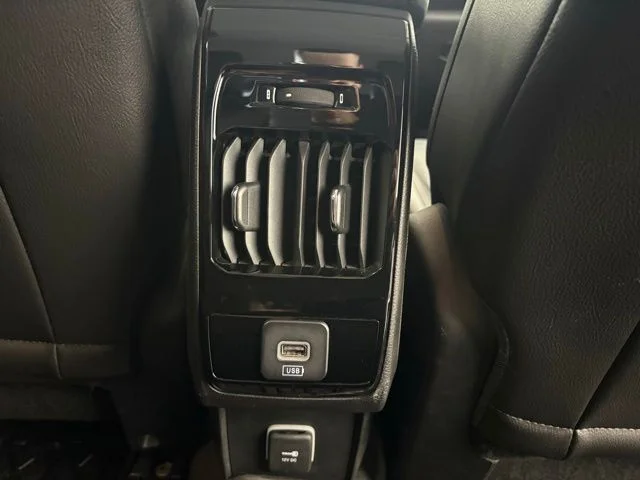 Certified Used 2022 White Jeep Latitude Lux image 18