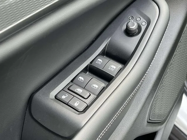 New 2025 Silver Zynith Exterior Paint Jeep  image 22