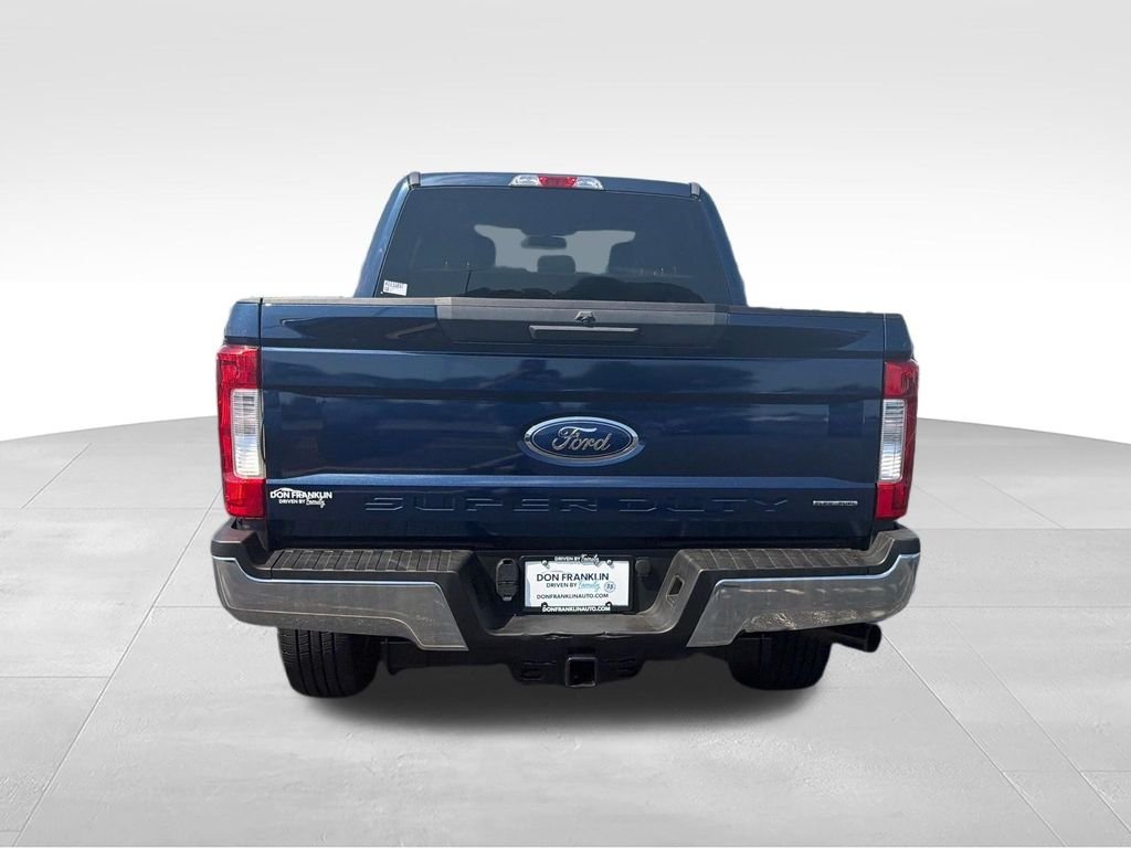 Used 2019 Blue Ford XLT image 4