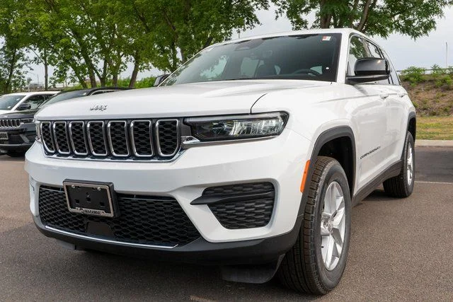 New 2026 Bright White Clearcoat Jeep Laredo X image 2
