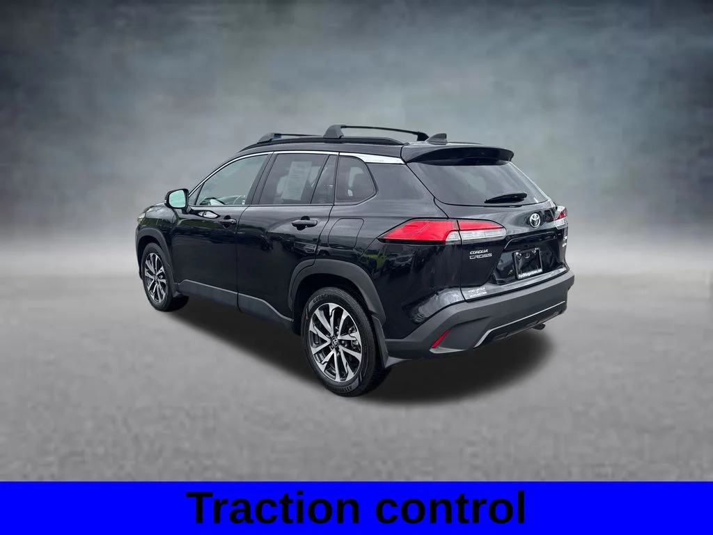 Used 2025 Jet Black Toyota XLE image 9
